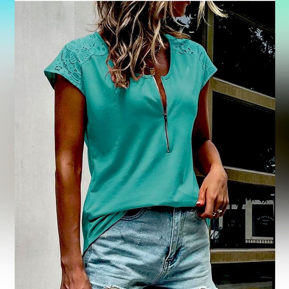 Casual Lace Lake Blue Zipper V Neck Top - Size Large - New